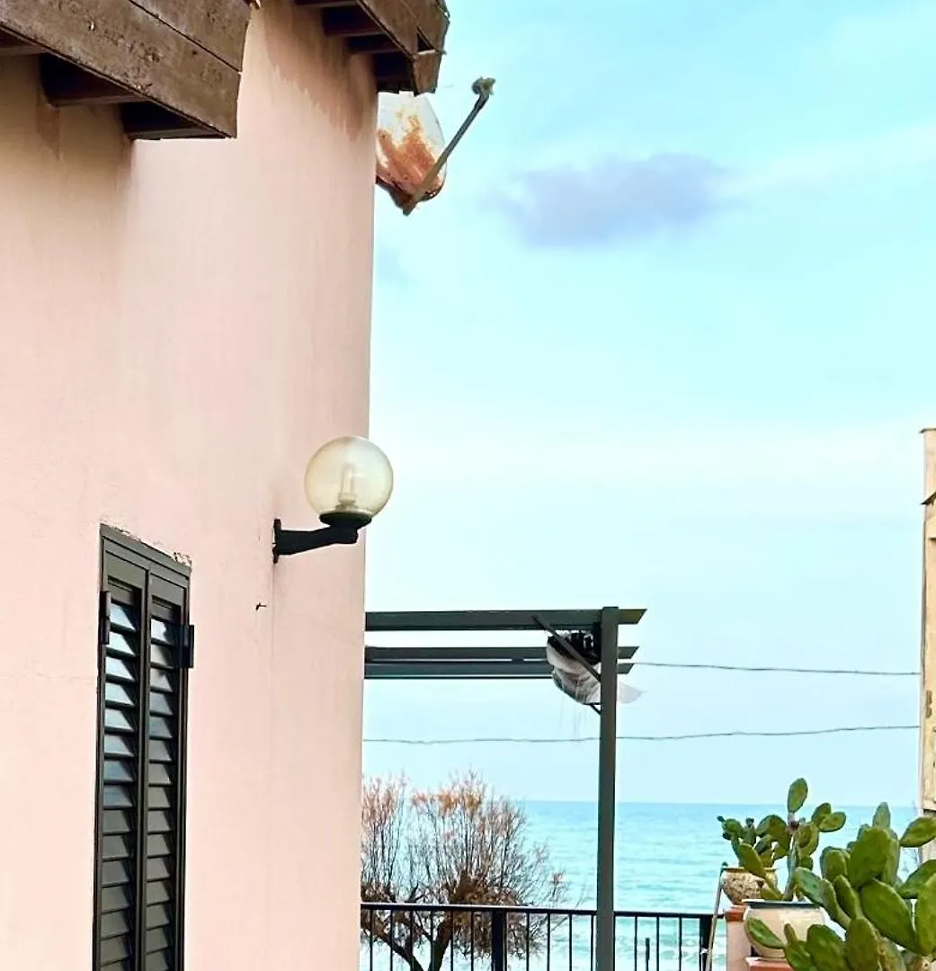 House On The Beach Agnone Bagni Dom wakacyjny