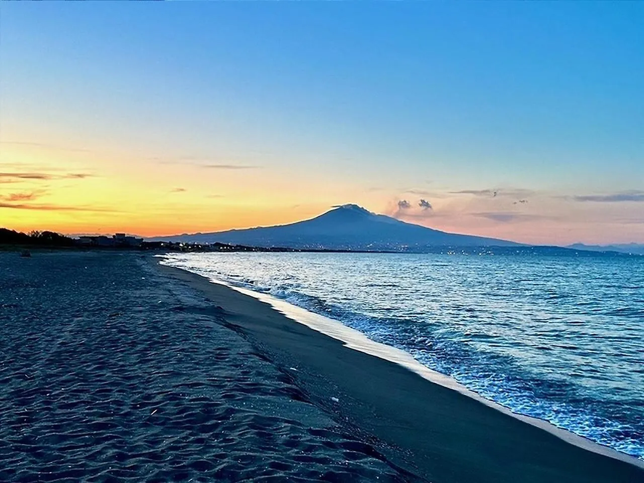 House On The Beach أغنون باني بيت للعطل