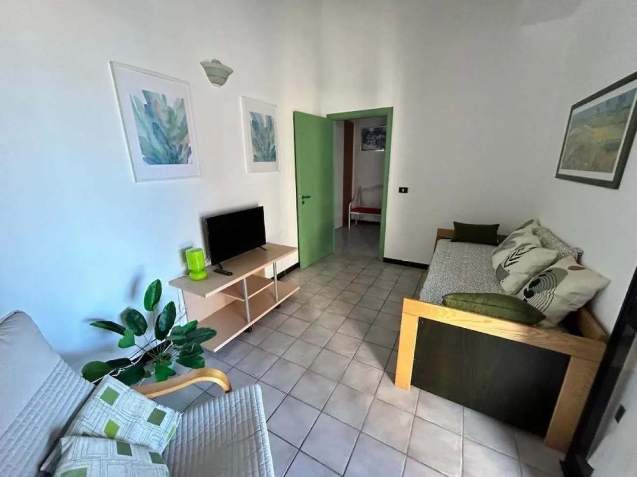 House On The Beach Agnone Bagni 0*,  Włochy