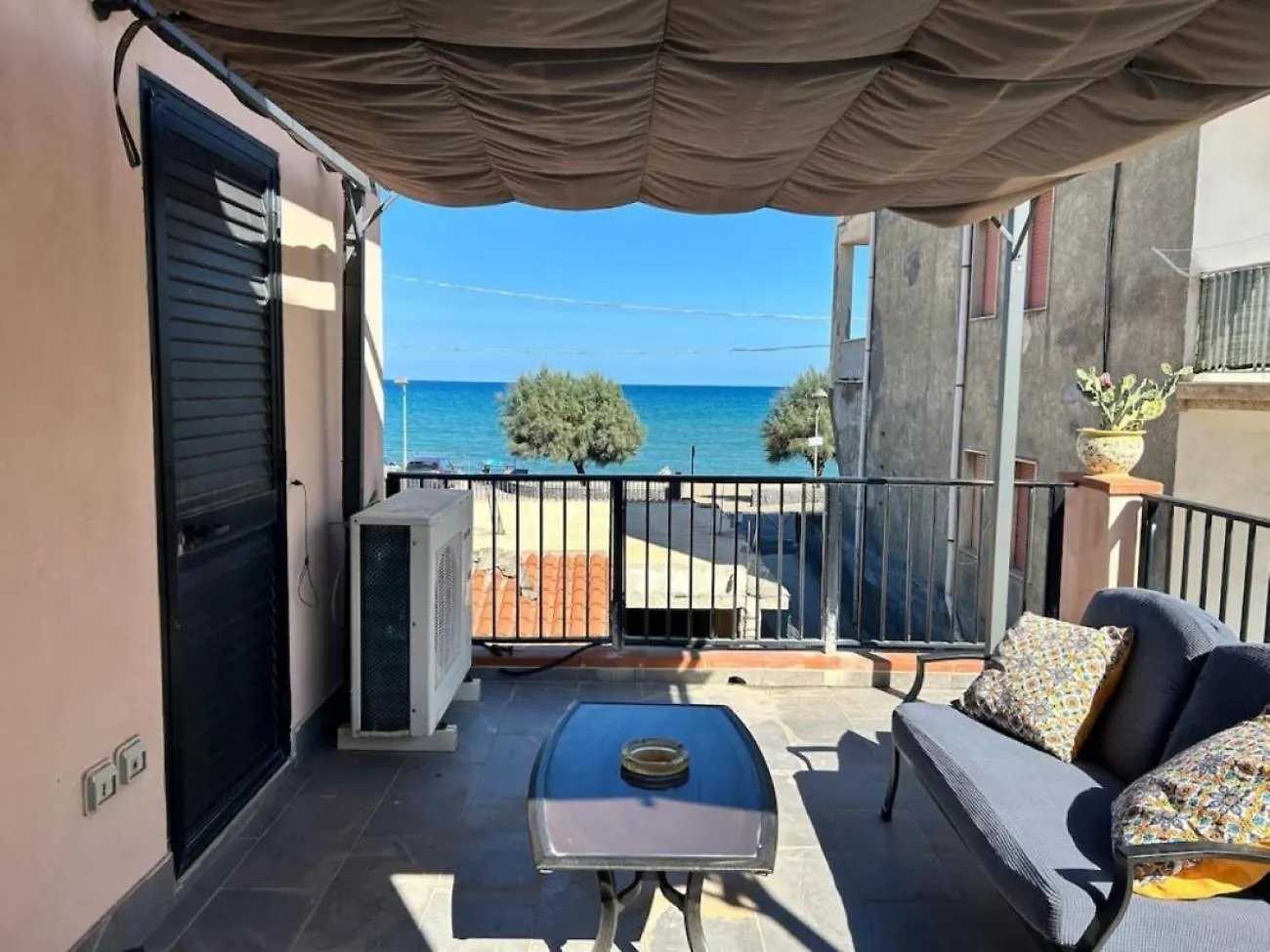House On The Beach Agnone Bagni Dom wakacyjny