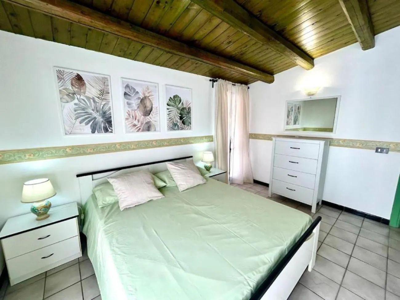 House On The Beach Agnone Bagni 0*,